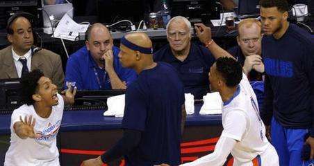 迈克尔乔丹公牛时期绿色球衣,乔丹退役公牛球衣视频