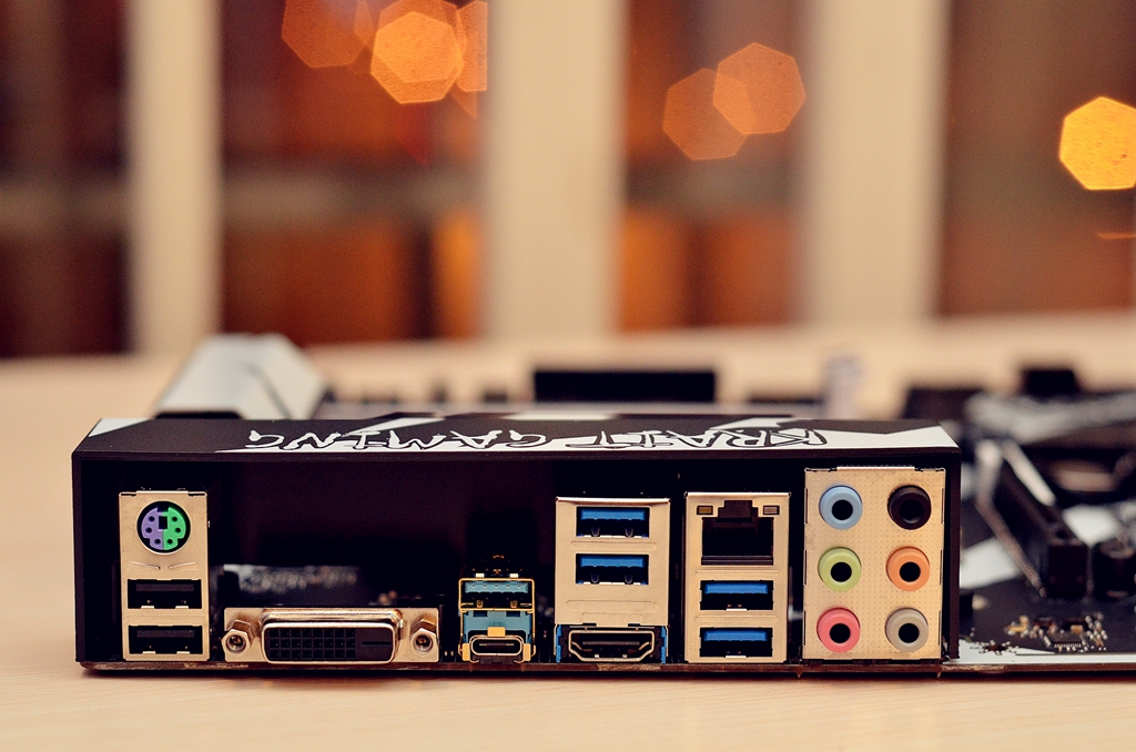 整套主机不到8000，轻松战到2018，只等内存跳水