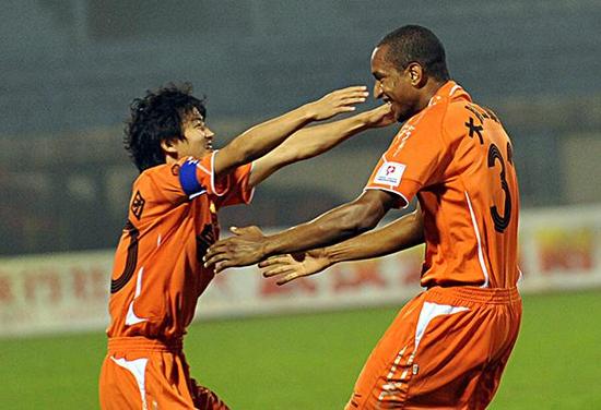 效力足球国家队最长的球员,效力时间最长的鲁能外援