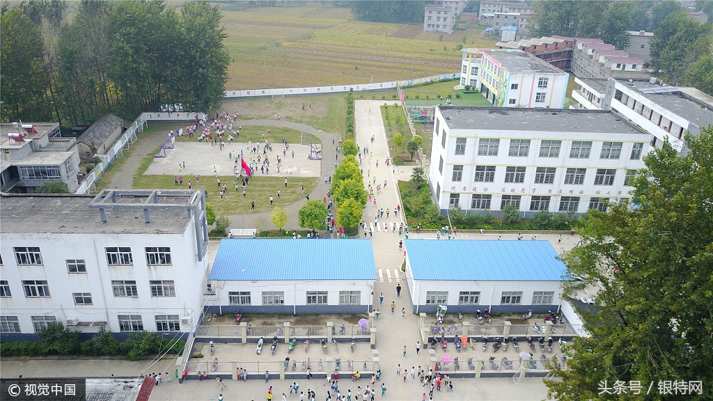 银特网——阜阳这名老师为什么全校师生都喊她“足球妈妈”