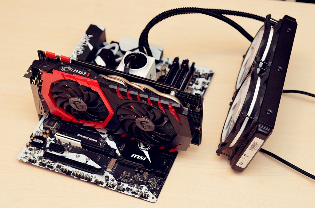 整套主机不到8000，轻松战到2018，只等内存跳水