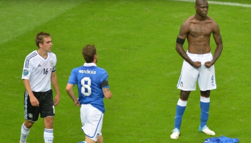 不信你不笑搞笑片段,不信你不笑国外搞笑视频集锦