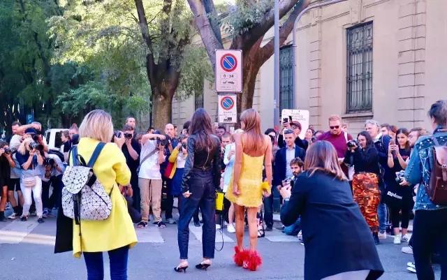 带货女王杨幂御姐,prada2024秋冬秀有刘雯吗