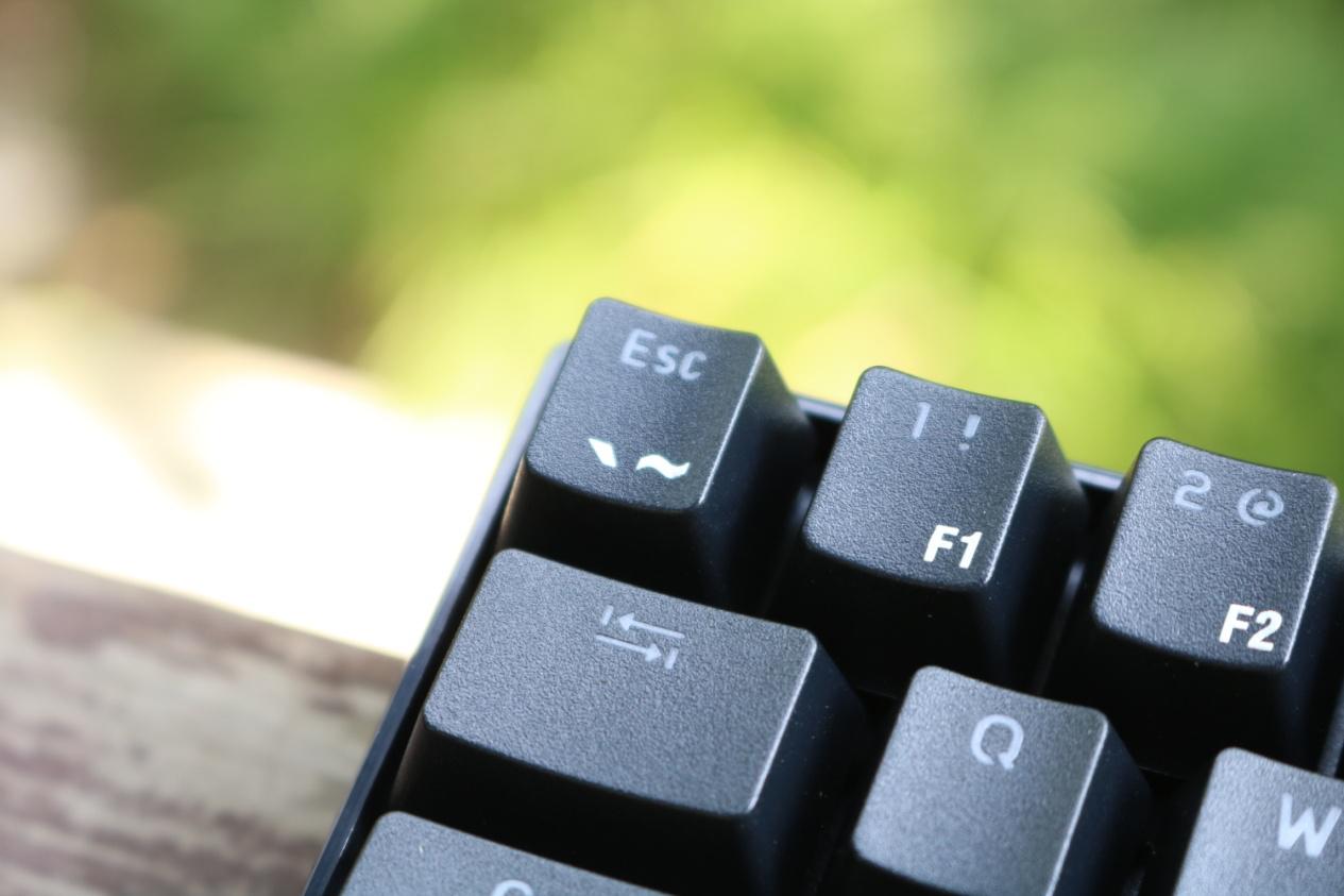 难道是要搅局？德国原厂机械轴仅61键，面积缩小40%不足两百元