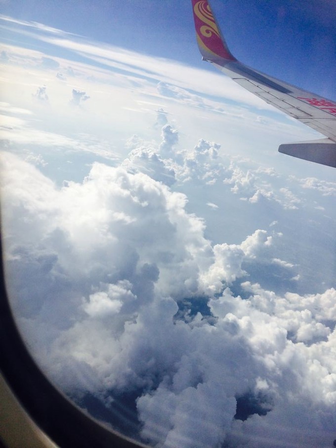 在三亚的沙滩上晒太阳,三亚海边晒太阳