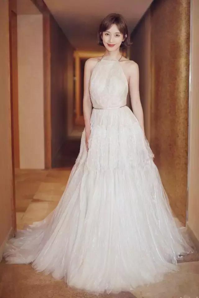 脑门大剪刘海又不好看怎么办,脸太圆了八字刘海怎么修