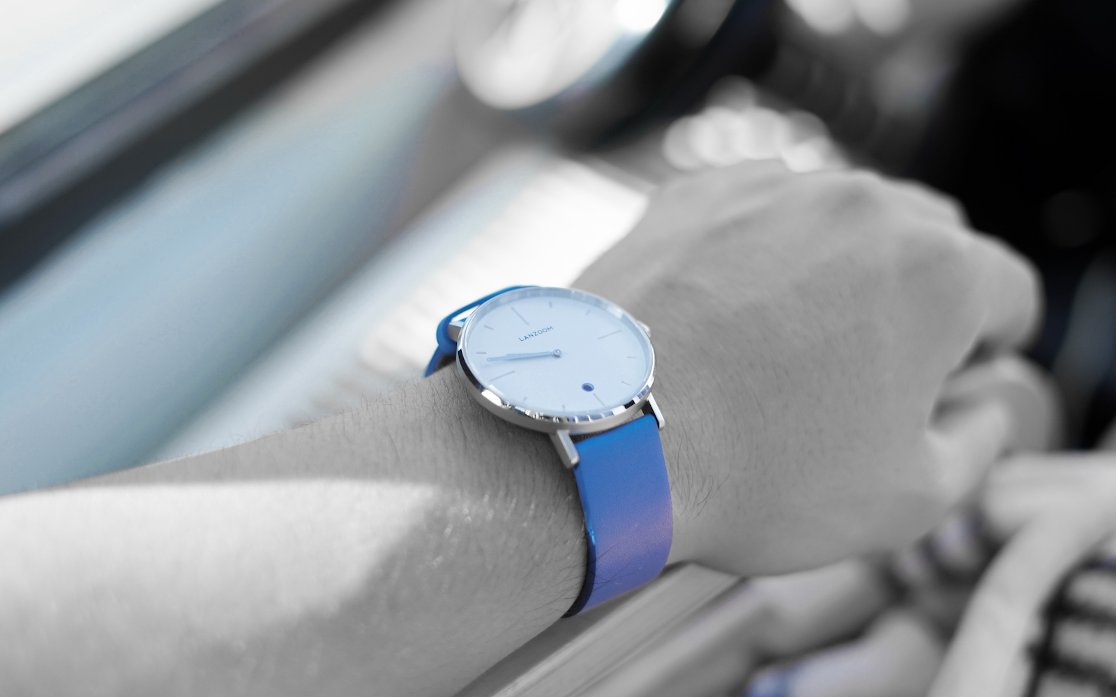 苹果手表更好还是太空人手表更好,苹果智能表值得买吗