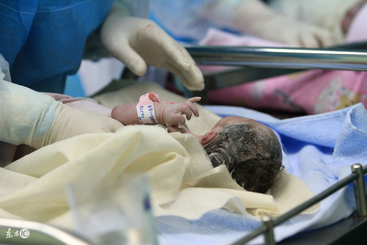 双胞胎妈妈好恢复吗,双胞胎妈妈怀三胎