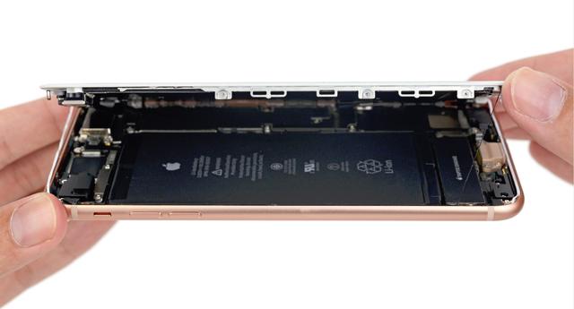 iphone8p后盖玻璃裂一点点,苹果iphone8plus维修