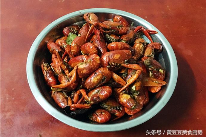 在家做油焖小龙虾真实图片,来一盆油焖小龙虾