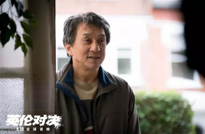 成龙节俭的故事,盘点成龙生活非常节俭