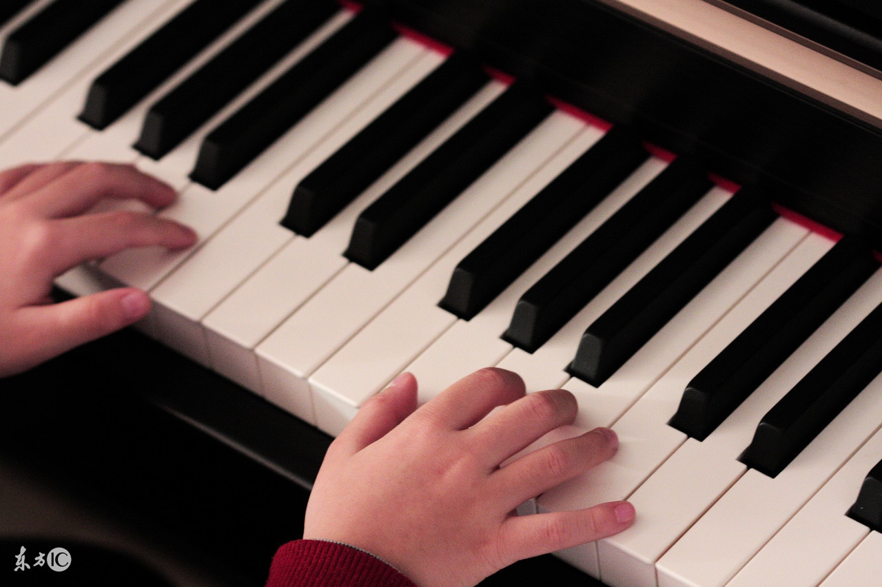 孩子学电子琴的可以买电子钢琴吗,小孩弹钢琴初学者买什么电子琴好