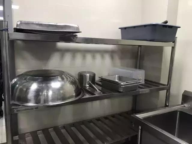 五星级酒店的厨房是什么样的,五星级酒店的厨房