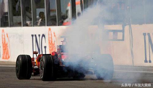 爆缸的发动机怎么处理,发动机行驶中爆缸会怎么样