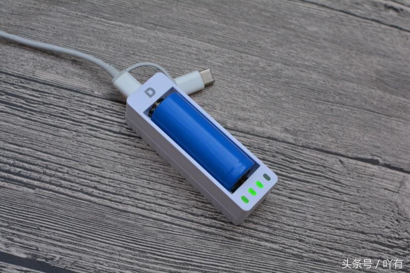 不用螺丝刀如何取下手机的螺丝,不用螺丝刀怎么拆卸手机螺丝