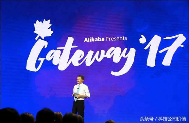 整个加拿大沸腾了！为见他特鲁多“冷落”英国王子和美国第一夫人