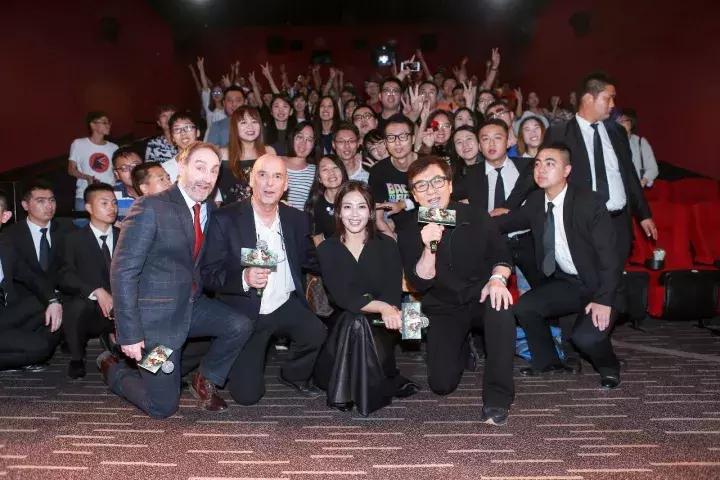 成龙节俭的故事,盘点成龙生活非常节俭