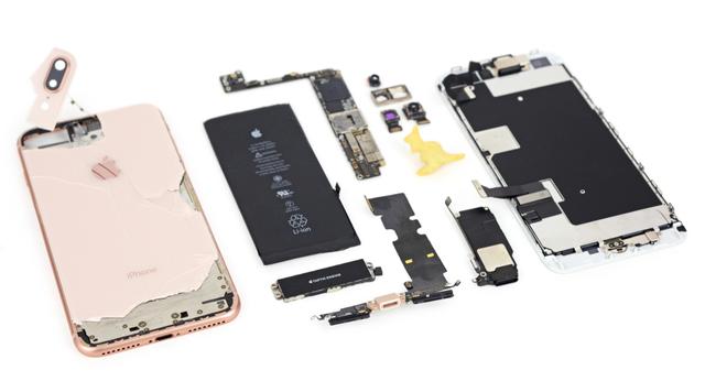 iphone8p后盖玻璃裂一点点,苹果iphone8plus维修