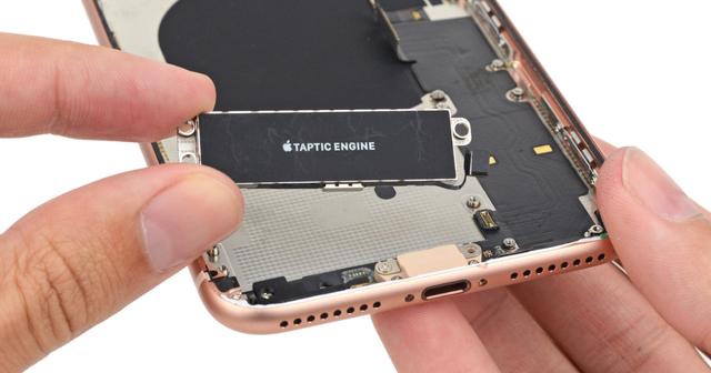 iphone8p后盖玻璃裂一点点,苹果iphone8plus维修