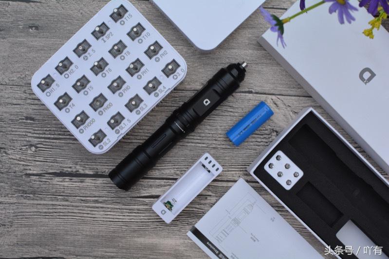 不用螺丝刀如何取下手机的螺丝,不用螺丝刀怎么拆卸手机螺丝