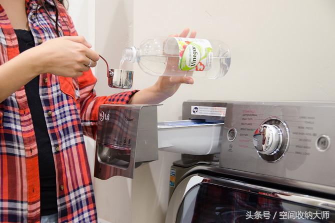 她不谨慎把爽身粉洒在油锅里，神奇的事情发生了！