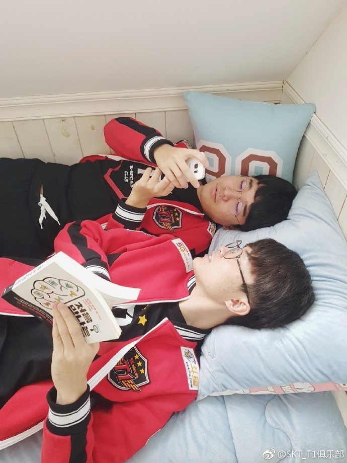 SKT又有新队服穿了！UntaraFaker状态良好登上韩服排名五六