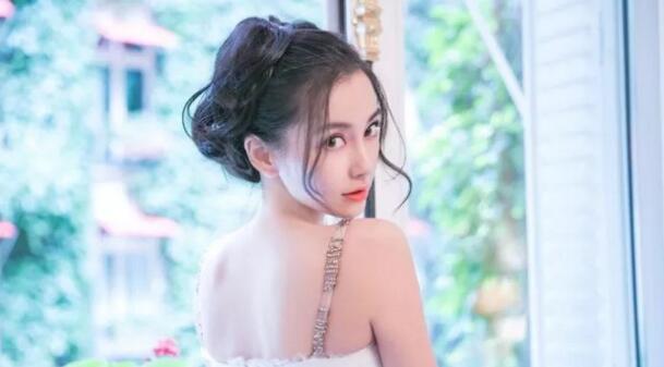 脑门大剪刘海又不好看怎么办,脸太圆了八字刘海怎么修