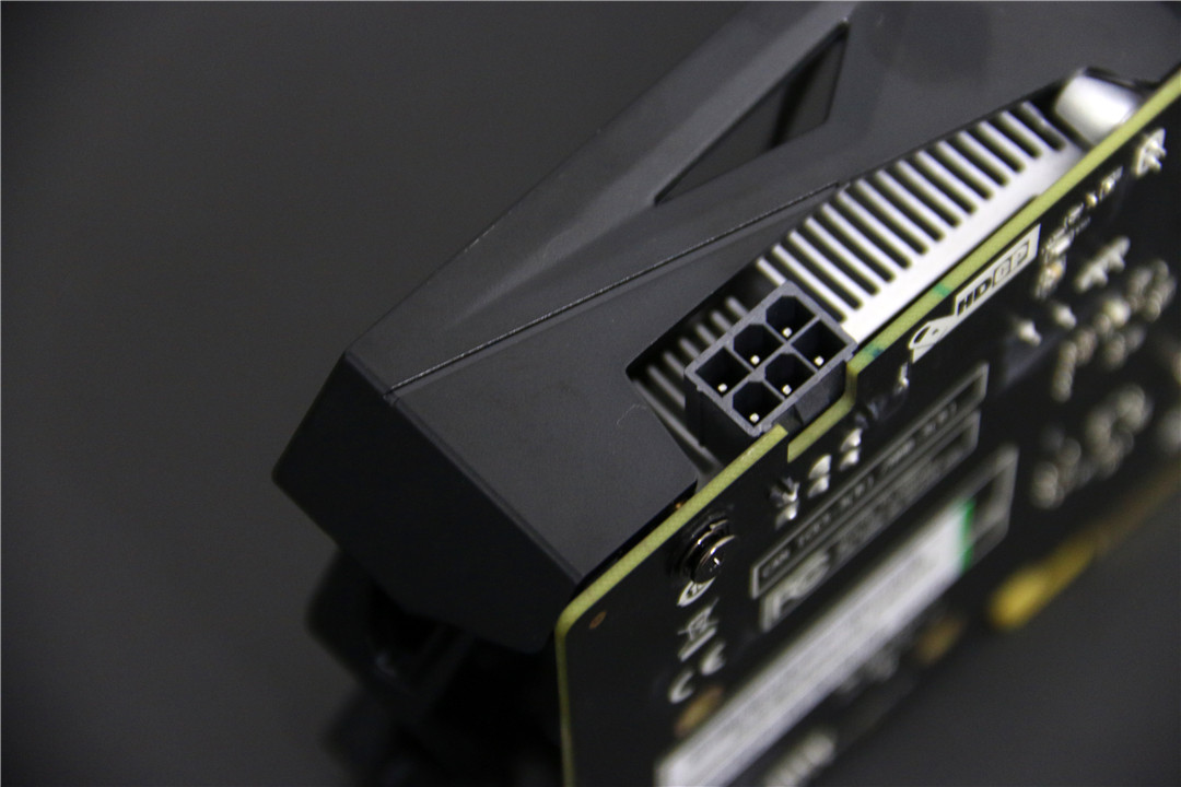 蓝宝石560d开核,蓝宝石560d白金版怎么样