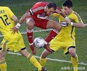 女足花式任意球,女足花式足球教学视频