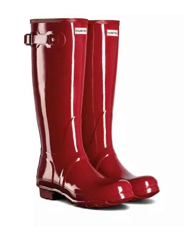 夏日出门必备装备,雨天必备的装备有哪些呢