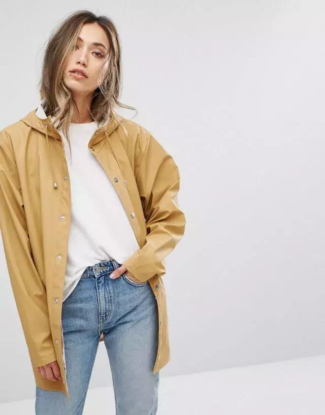 夏日出门必备装备,雨天必备的装备有哪些呢