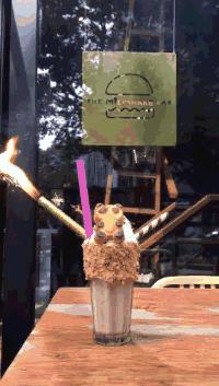 粉红汉堡上海店,粉红汉堡店