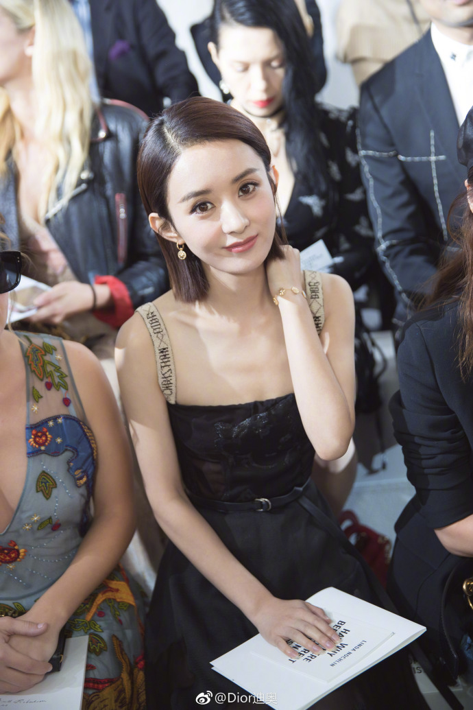 dior品牌大使杨颖和赵丽颖对比,迪奥代言赵丽颖与杨颖对比