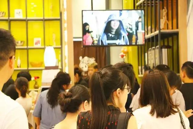 江阴人终于等来了幸福侯彩擂，还有每天仅供50杯的金砖果茶……