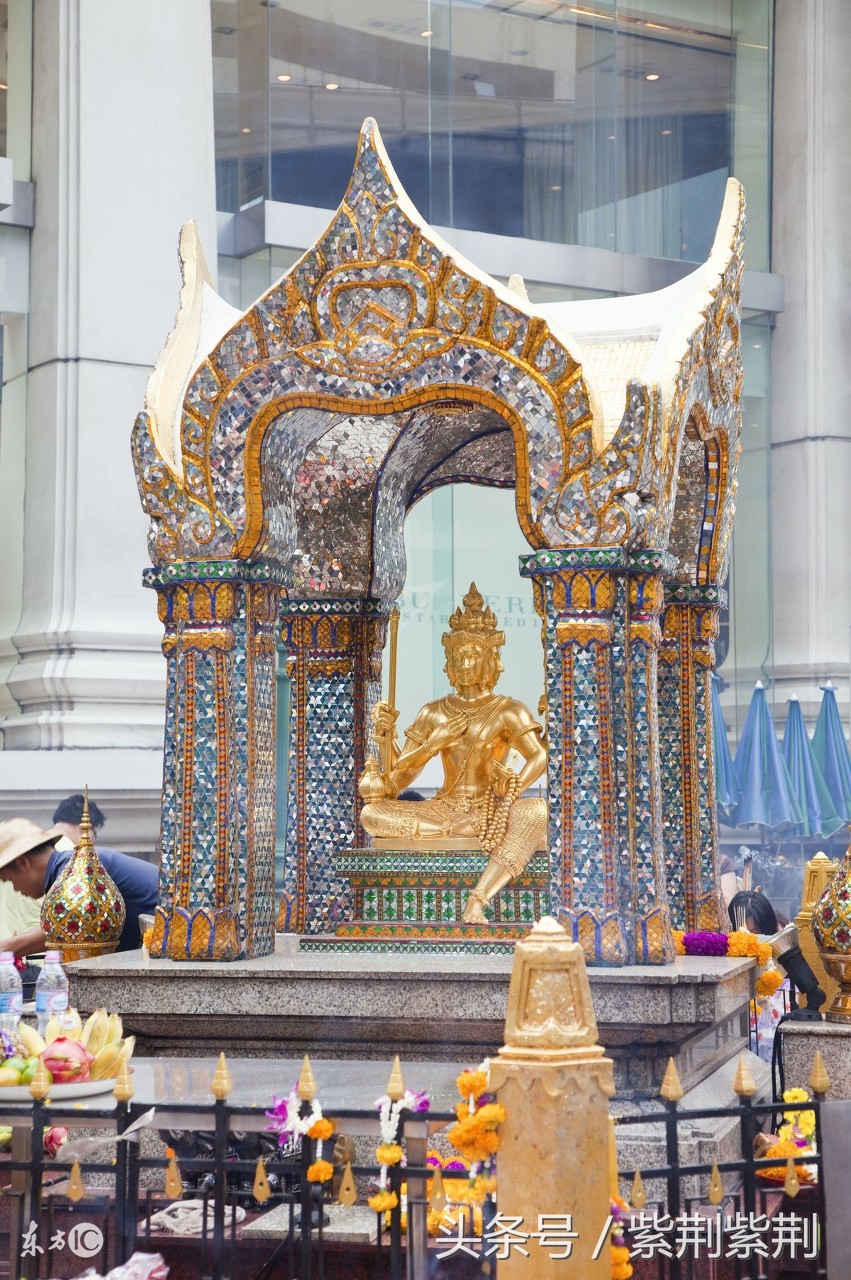 国庆长假抢钱了？老司机教你境外旅游怎样省出一部iphoneX