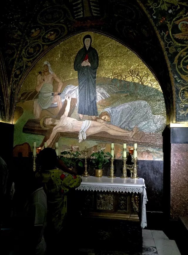 耶稣被钉死在十字架后来在哪里,耶稣被钉在十字架上之后的故事