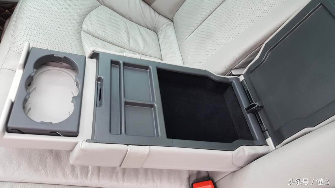 02款四眼奔驰w211入手要关注什么,2007年四眼奔驰w211值得买吗