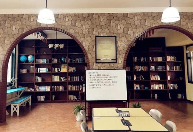 现代中国教育家刘利民先生视察建业外国语中学