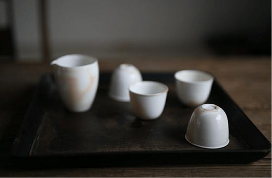 景德镇的德化瓷,100块能买到景德镇真正的瓷器吗