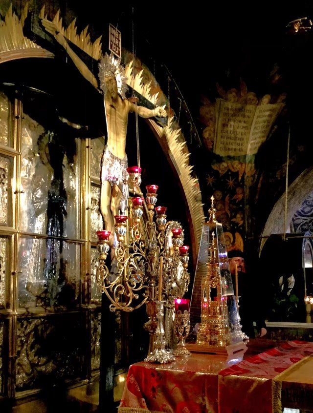 耶稣被钉死在十字架后来在哪里,耶稣被钉在十字架上之后的故事