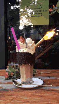 粉红汉堡上海店,粉红汉堡店