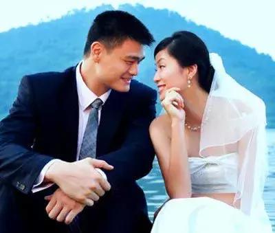 姚明火箭队球衣退役演讲,姚明球衣退役纪录片