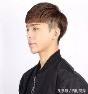 男士头型不圆脑后高适合什么发型,男生背头怎么留好看