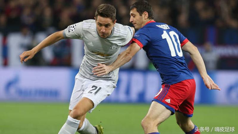 埃雷拉两个动作，曼联收获两个进球，说他不行是因为没看球