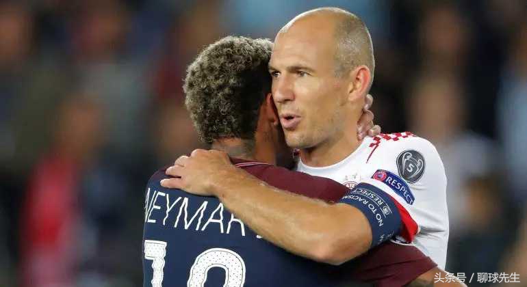 欧洲两土豪烧掉战狼2票房，抢占皇马巴萨地位，拜仁已垫底！