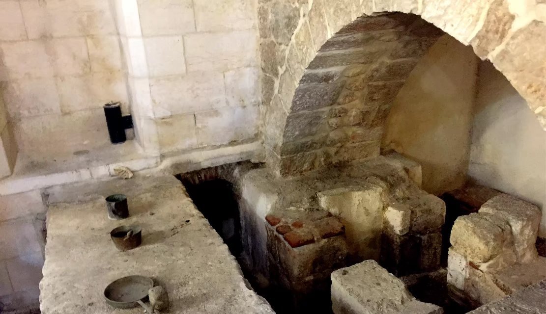 耶稣被钉死在十字架后来在哪里,耶稣被钉在十字架上之后的故事