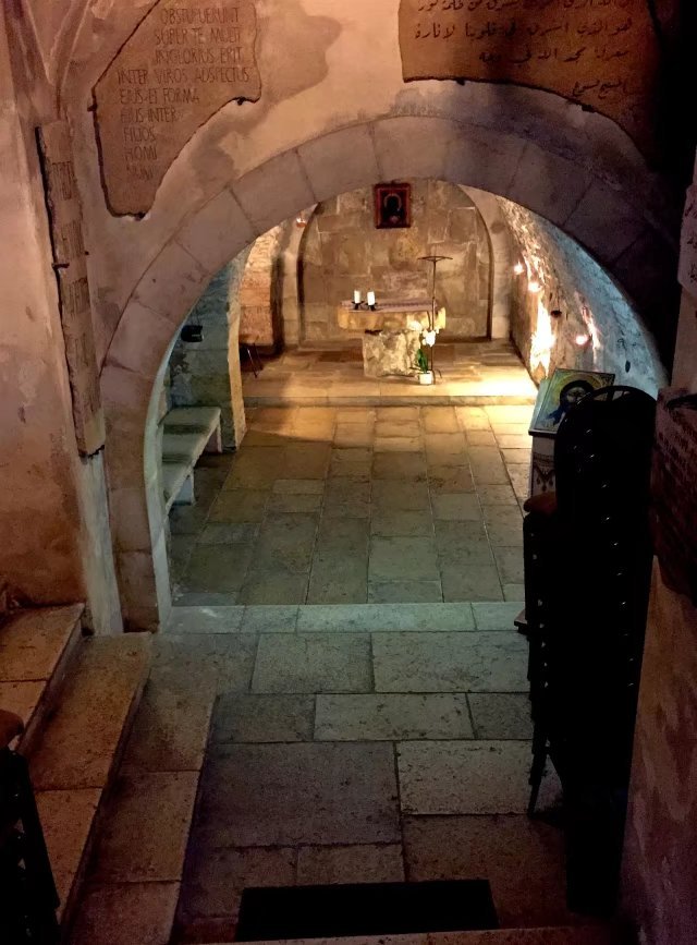 耶稣被钉死在十字架后来在哪里,耶稣被钉在十字架上之后的故事