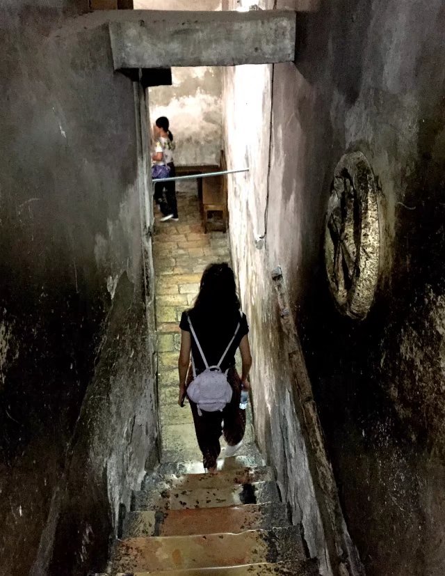 耶稣被钉死在十字架后来在哪里,耶稣被钉在十字架上之后的故事