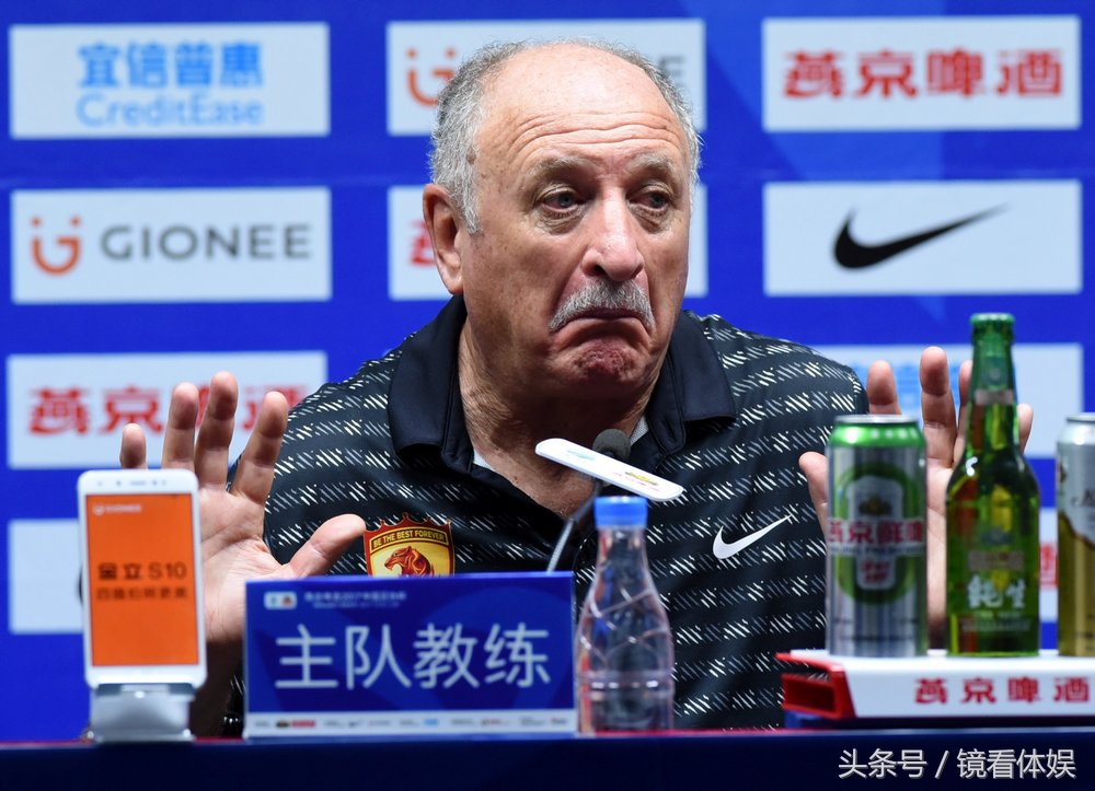 2017镜看体娱与佛山体育的50瞬间｜与巴萨球员偶遇与草根球星并肩