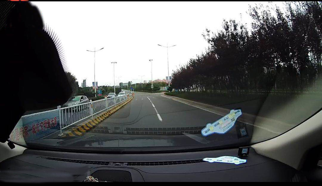 青兰高速追尾,青兰高速七车连环追尾